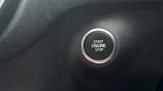 Volvo XC40 2.0 B4P Ultra Dark 5dr Auto Petrol Estate